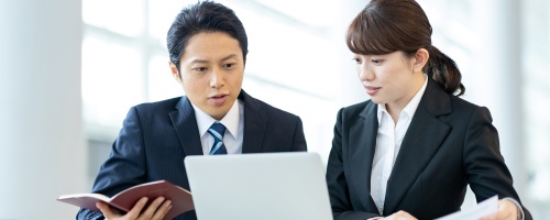 コーチング研修~部下の目標達成を支援する編(1日間)